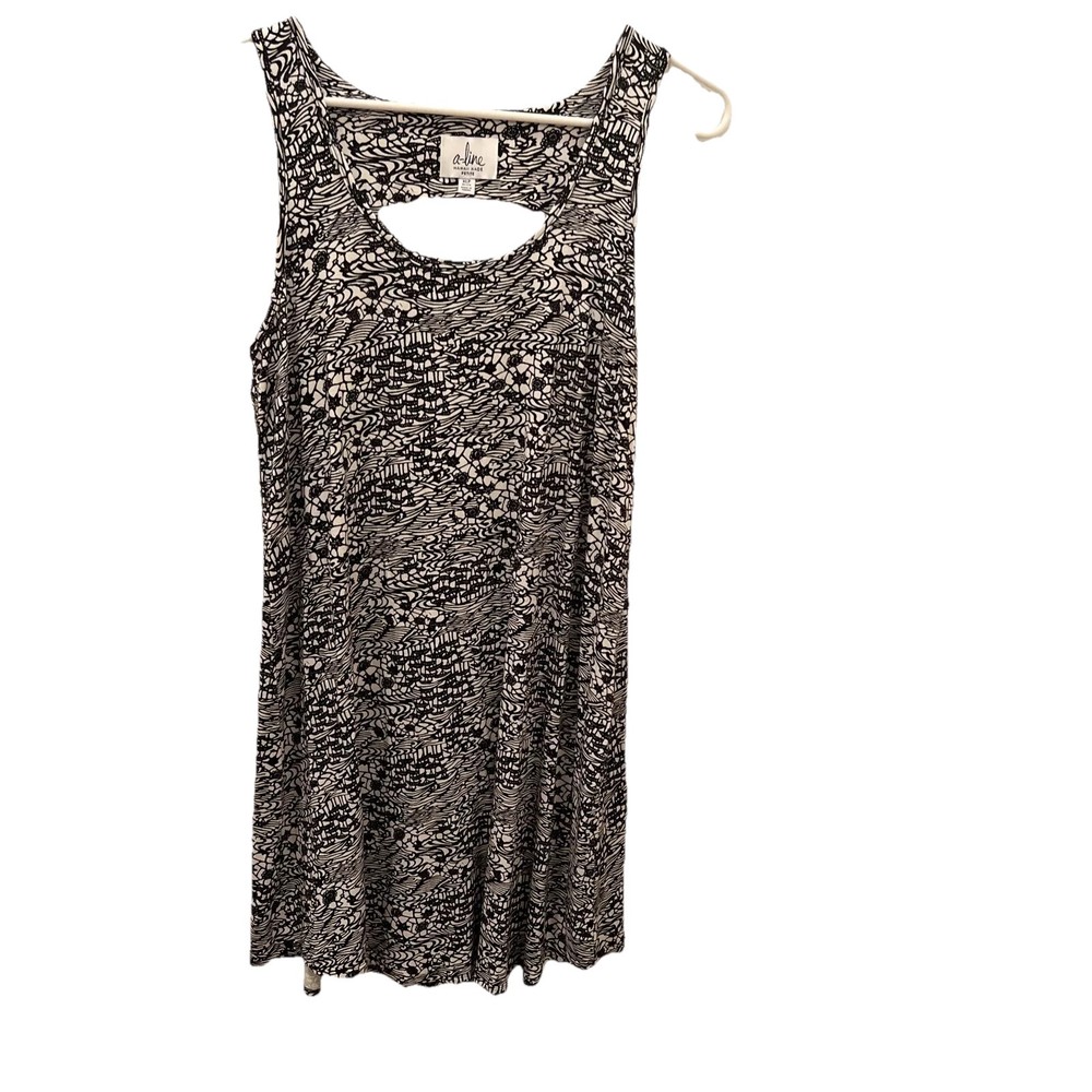 A-Line Dress for Petite Women, Hawaii-Made, Black and White Floral Design, Perfect for Casual or Formal Occasions