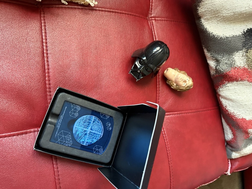 Star Wars Assorted Toy Bundle Lot Action Figures Collectibles Memorabilia