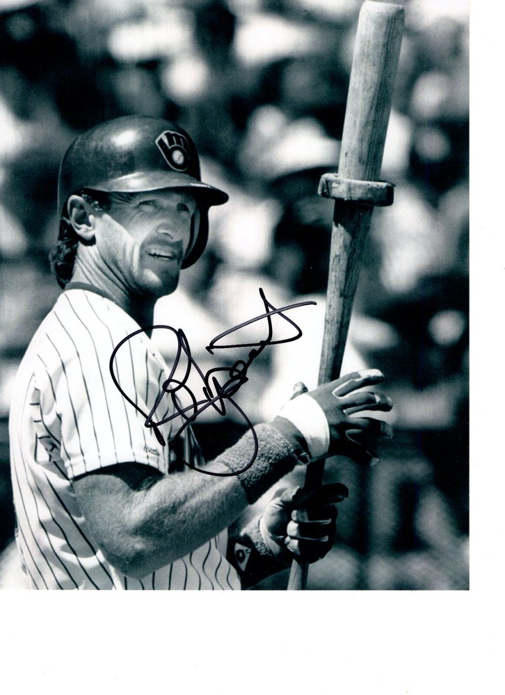 ROBIN YOUNT MILWAUKEE BREWERS SIGNED 8X10 PHOTO W/ COA