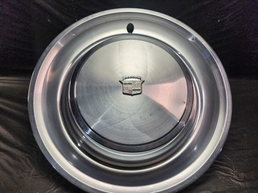 1973 1 Vintage Original CADILLAC DeVille Fleetwood Wheel Cover Hubcap OEM 70s OE