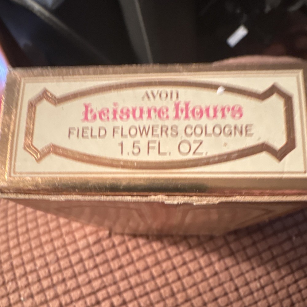 Avon Leisure Hours Field Flowers Glass Bottle White Gold 1970s Decorative