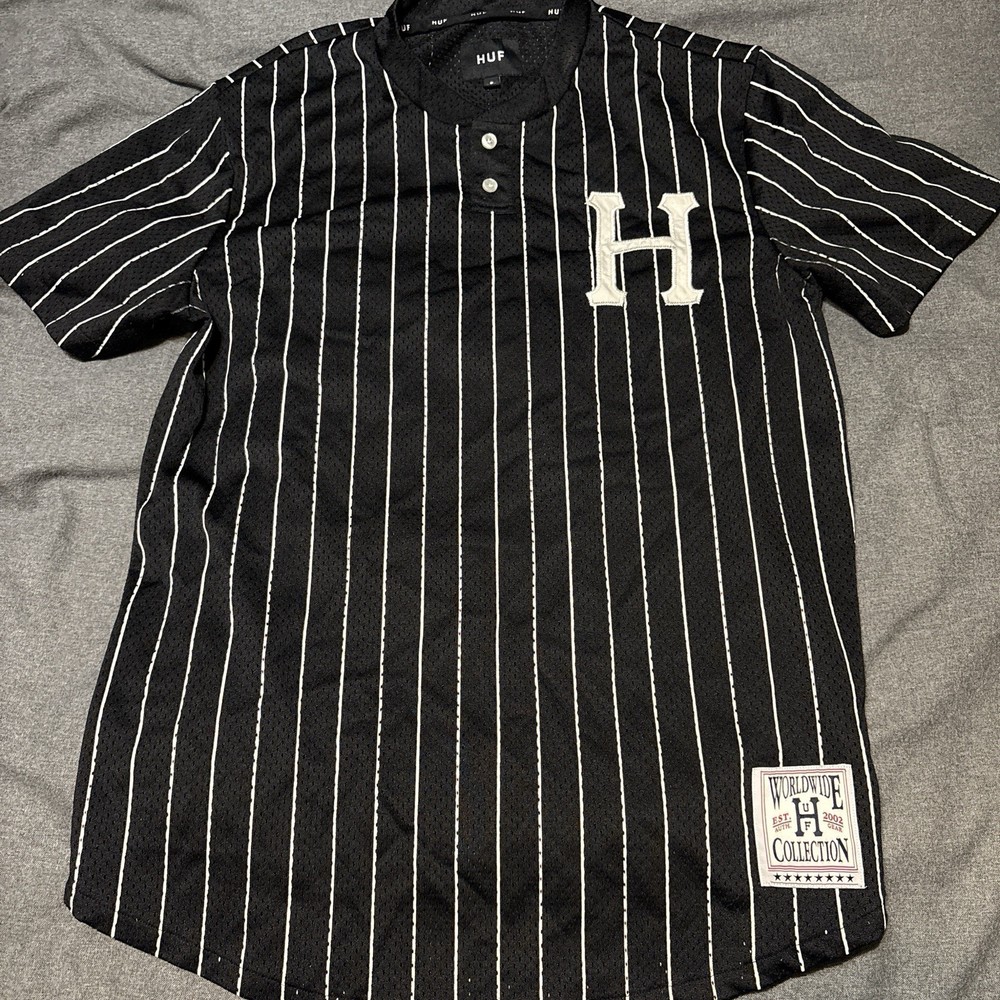 Huf Worldwide Collective Mens Black White Striped Baseball Jersey EUC