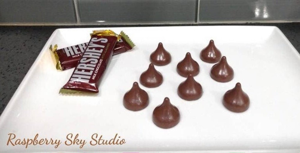 New Handmade Fake Chocolate Kisses Drops Decorative Food Photo Props Display