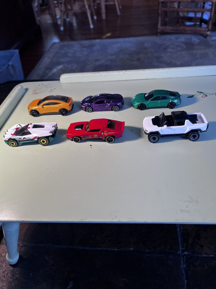 Bundle Of 6 Hot Wheels