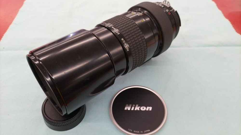 Nikon AI Nikkor 300mm f/4.5 Manual Focus Lens Pre-Owned