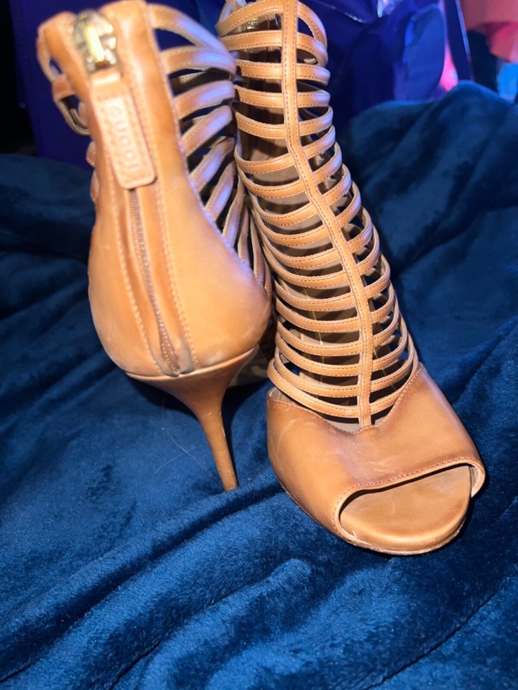 Gucci Luxury Strappy Peep-Toe High Heels with Zipper Back in Size 10