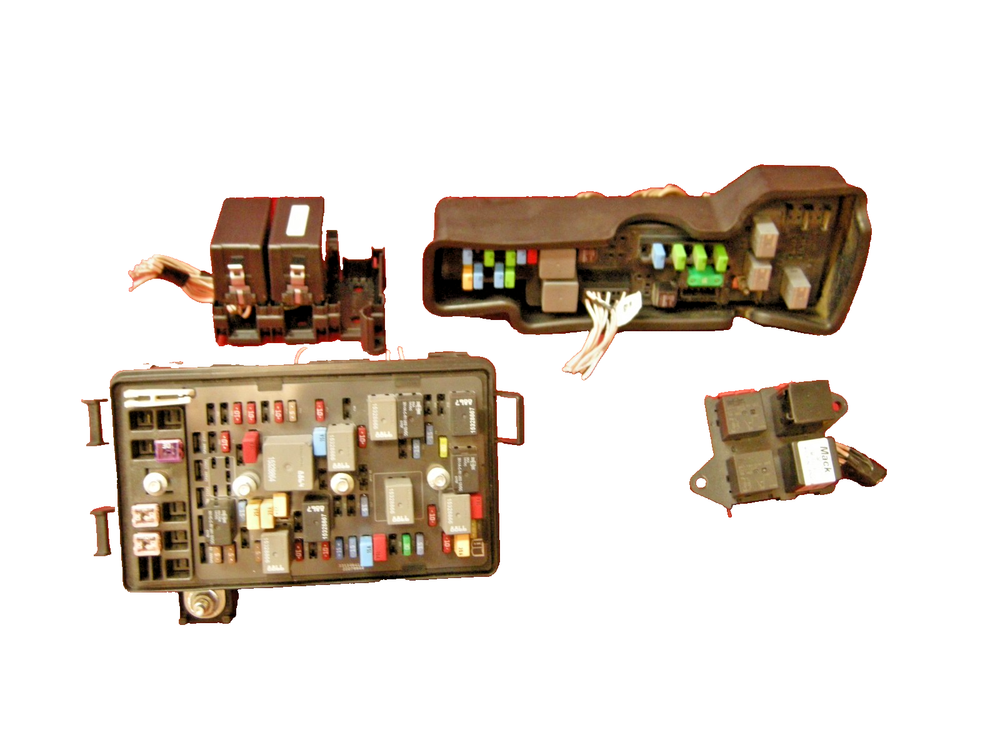 2018 MACK Fuse and Relay Panel Assembly LOT  NO RESERVE  04-128