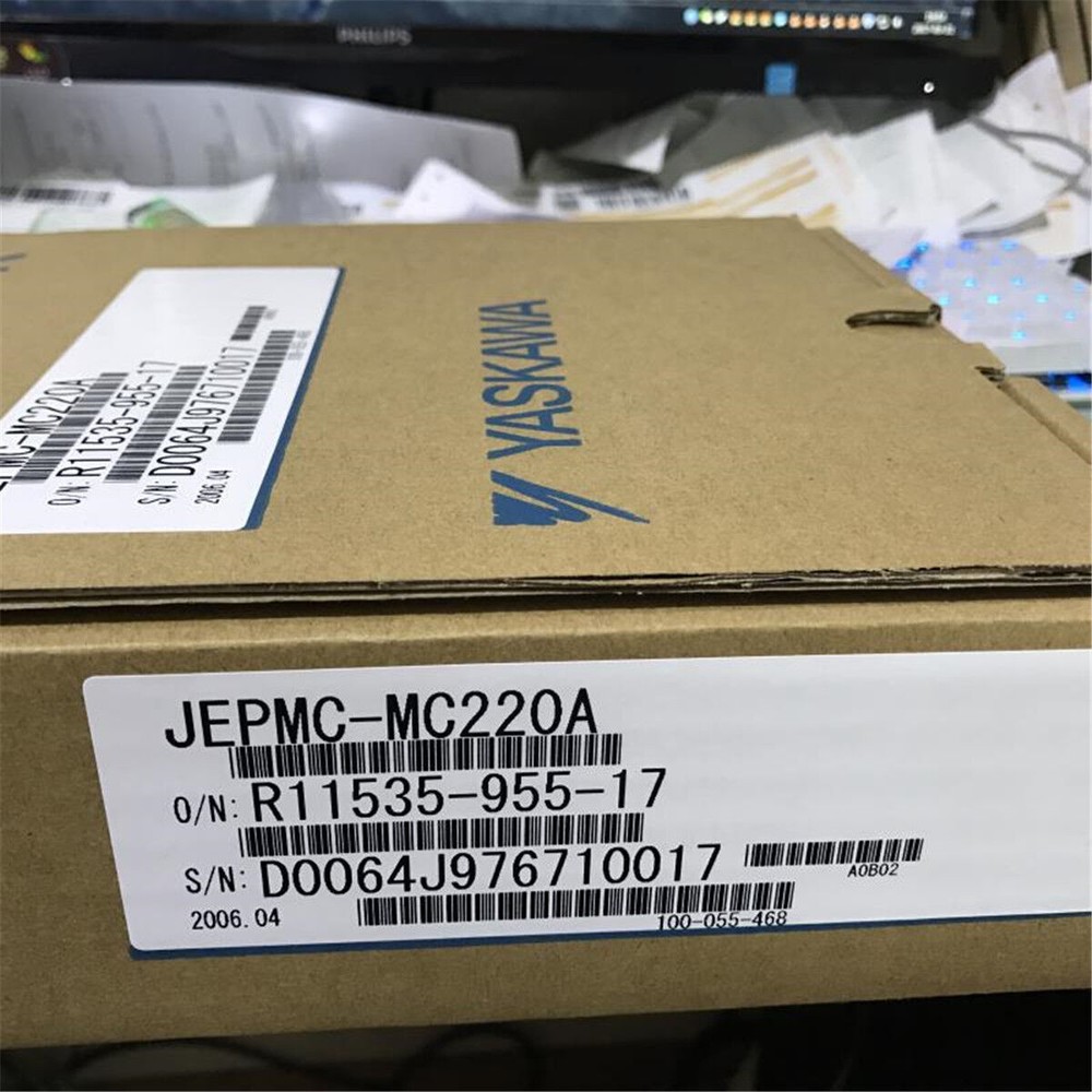 1PC New Yaskawa JEPMC-MC220A Servo Drive JEPMCMC220A In Box