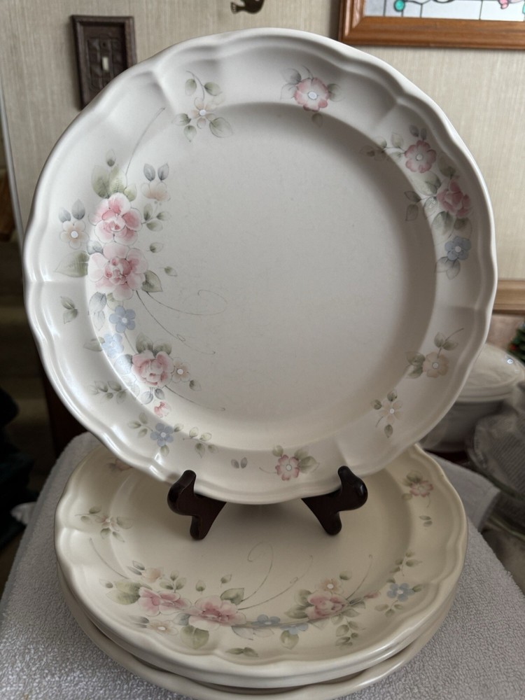 Pfaltzgraff Tea Rose 15th Anniversary Dinner Plates Set of 4 USA 1985-2000