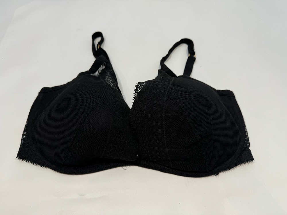 Victoria's Secret Incredible  Bra Underwired Padded Plunge Bra Size 34DDD Black