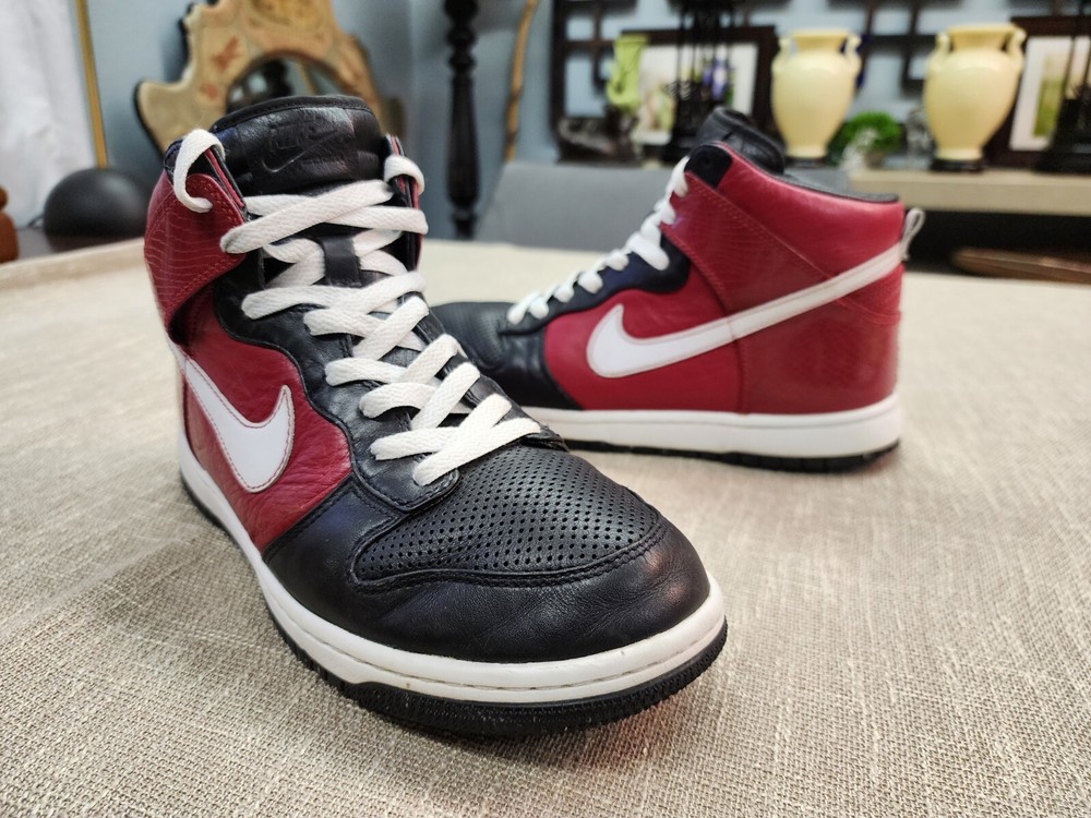 Size 9 - Nike Dunk Supreme High Red