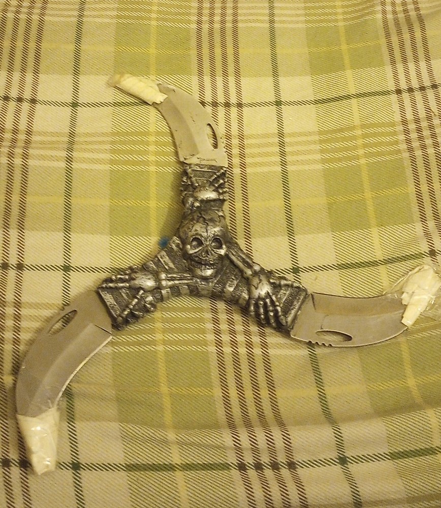 Skull 3 bladed knife, Tomahawk Collection.