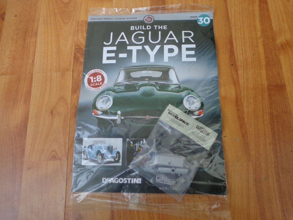 1/8 DEAGOSTINI BUILD YOUR OWN THE JAGUAR E-TYPE CAR ISSUE 30 INC PART