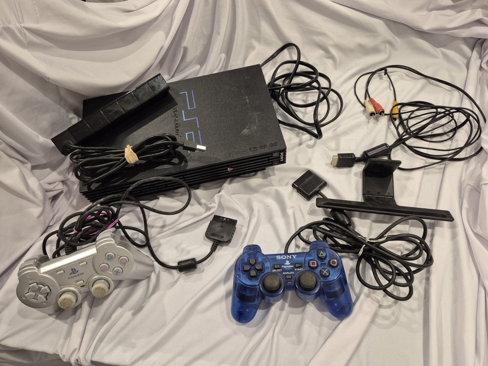 Sony PlayStation 2 PS2 Fat Console Bundle w/ 2 Controllers & Camera *Tested