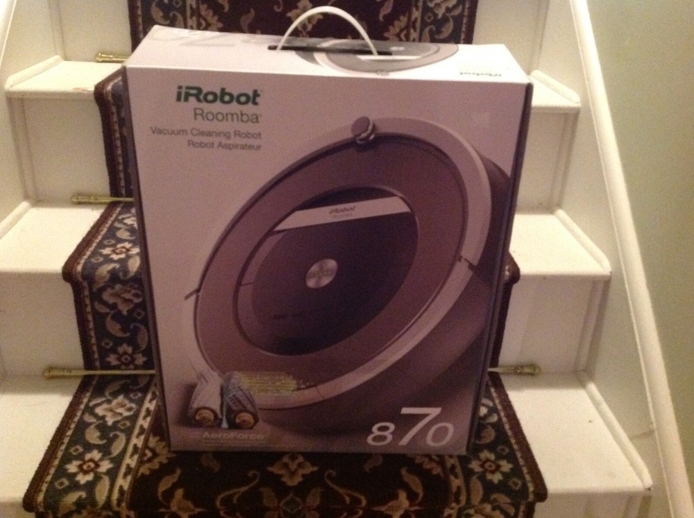 Used Robot Vacuum in Great Condition with Original Box & Accessories