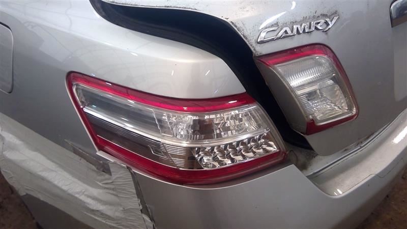 Driver Tail Light Quarter Panel Mounted Hybrid Fits 10-11 CAMRY 5850118