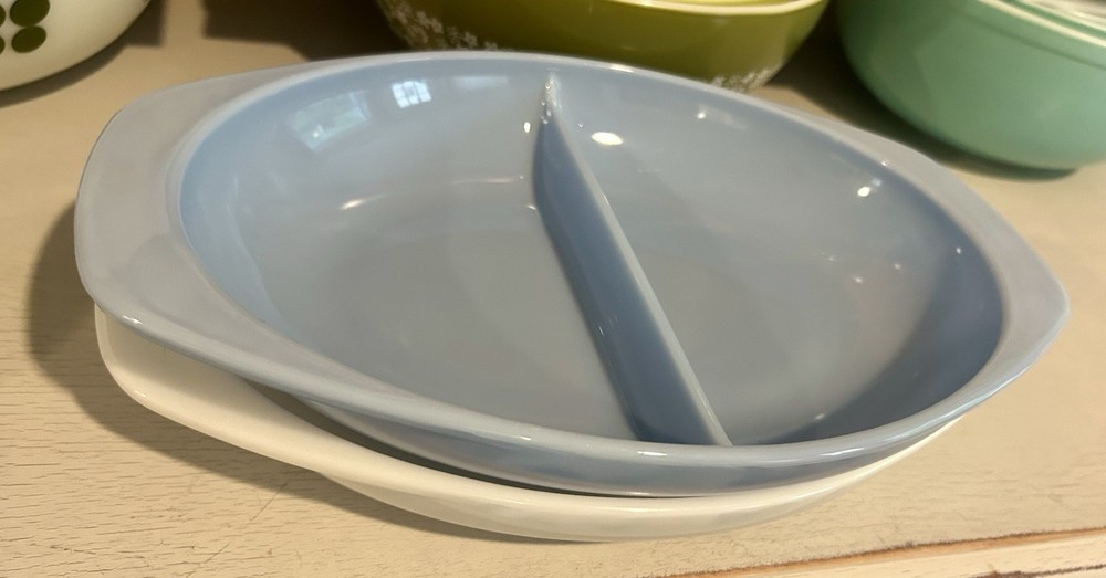 Vintage MCM Pyrex Delphite Blue 1063 Divided Oval Casserole Dish 1.5 Quart