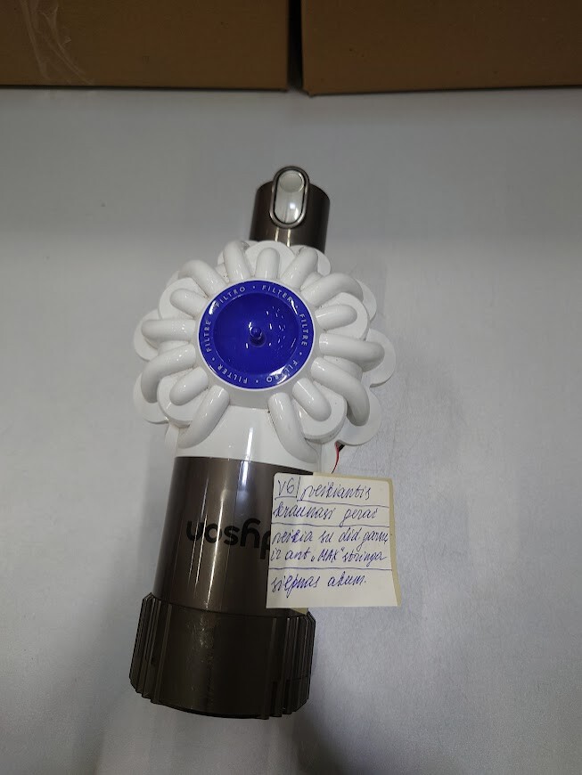 Dyson V6 Cordless Vacuum Used Weak Battery Noisy No Accessories