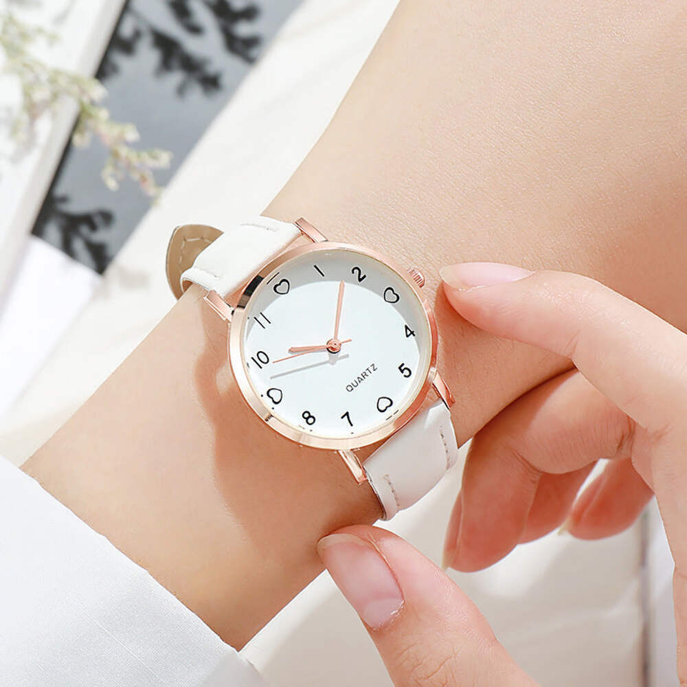 Stylish Women's Retro Quartz Watch with Small Dial and Imitation Leather Band