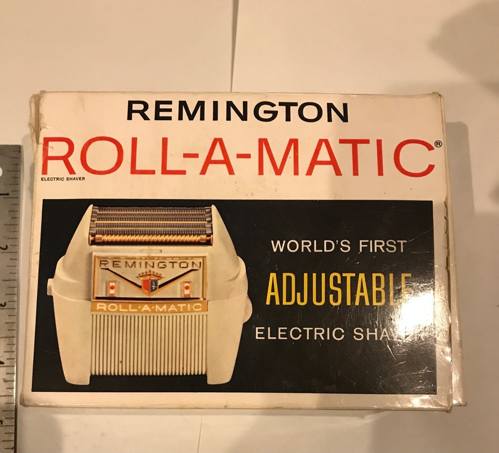 Vintage Remington Roll-A-Matic Electric Shaver - Runs