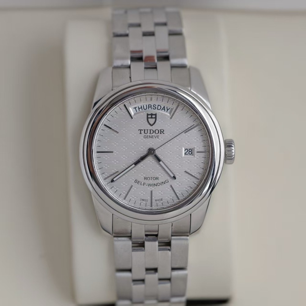Tudor Glamour Sliver Linen Dial 56000 Date Day Men's Watch Automatic 39mm