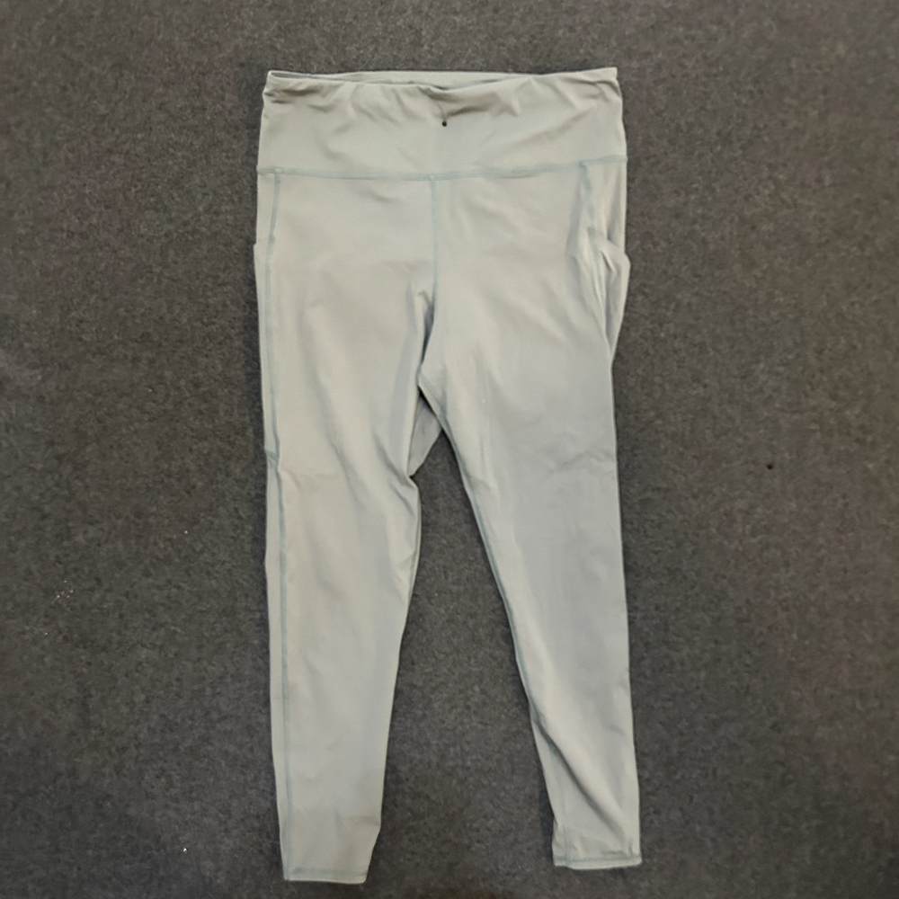 Vuori Womens Stride Legging in Light Green Marsh Size L Athletic Fit