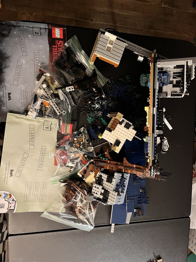 LEGO Stranger Things: The Upside Down (75810) House, No Box, Both Manuals, NR 1$