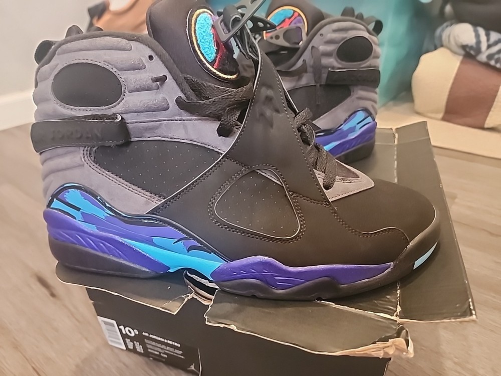 2015 Aqua 8s