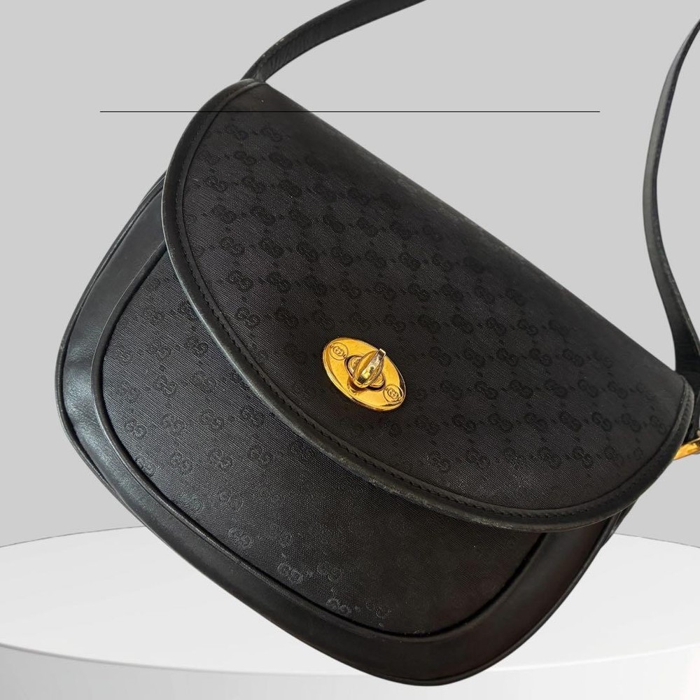 Gucci Micro GG Leather Shoulder Bag Pochette with Turnlock Pre-Owned