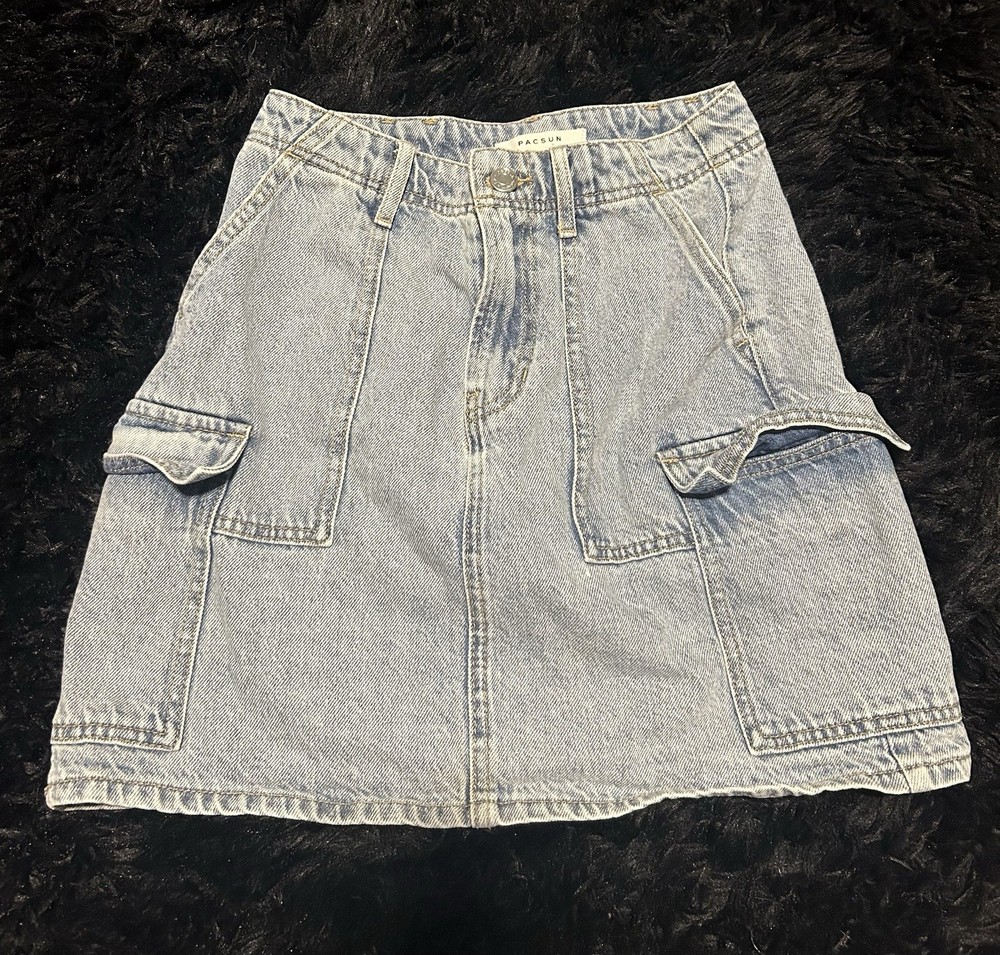 PacSun Light Wash Denim High Waist Cargo Skirt Size 25 Excellent Condition