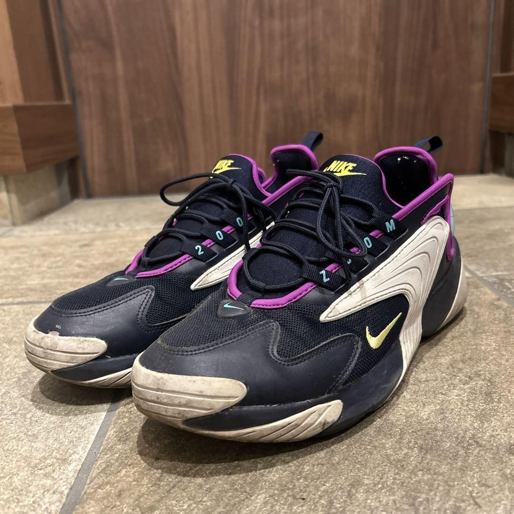 Men 10.5US Nike Sneakers Zoom2000