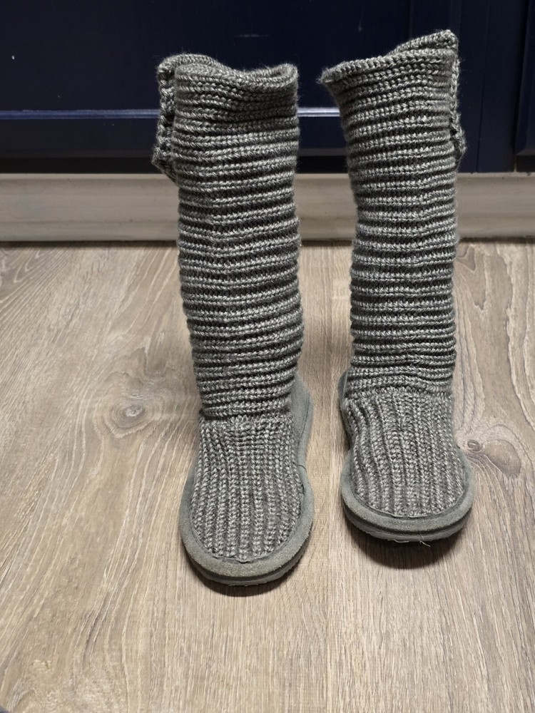 Youth Grey Bearpaw Knit Sheepskin Boots Size US 3 Tall or Short