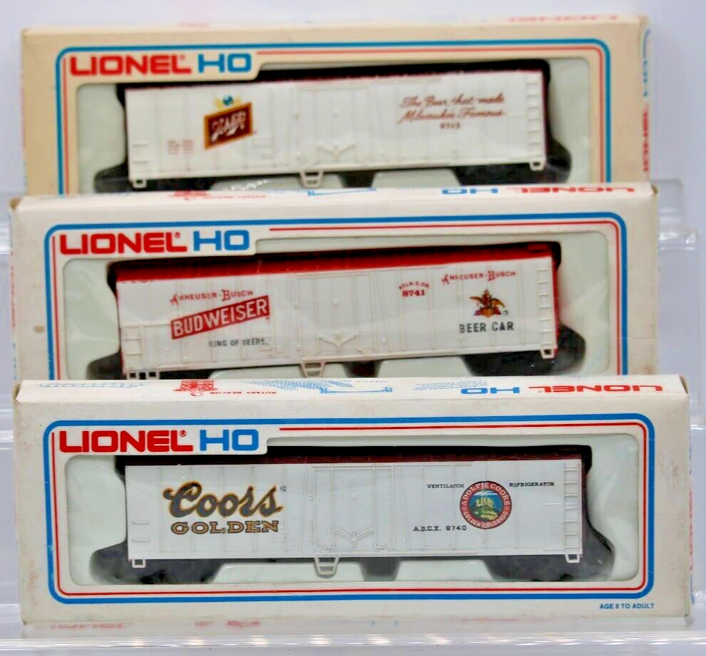 Lionel Budweiser Coors Schlitz Beer Reefer Plug Door Box Cars 8740 8741 8743