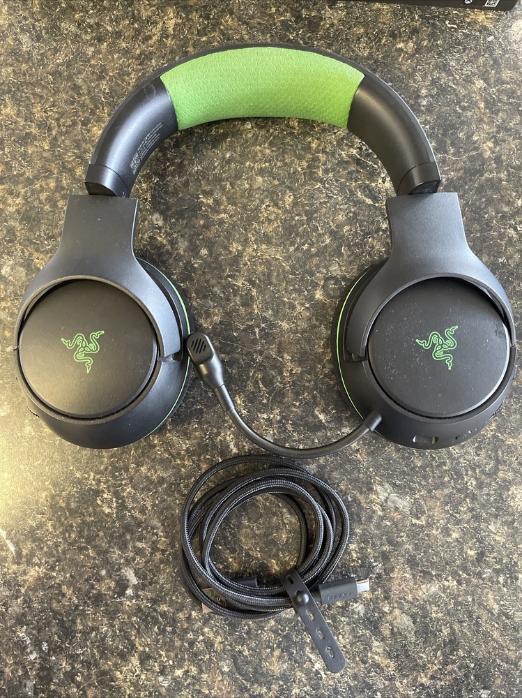Razer Kaira Pro Wireless Gaming Headset for Xbox Series X | S: TriForce Titanium
