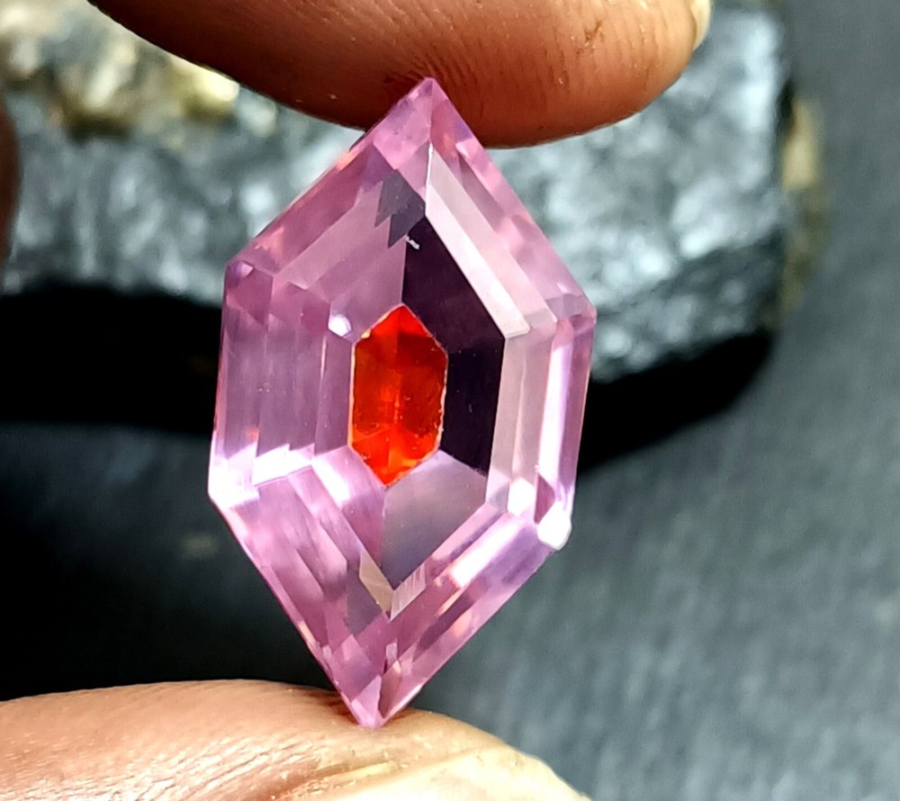 24.70 Ct A++ NATURAL Ceylon PITAMBARI Sapphire Bi-Color Certified Fancy GEMSTONE