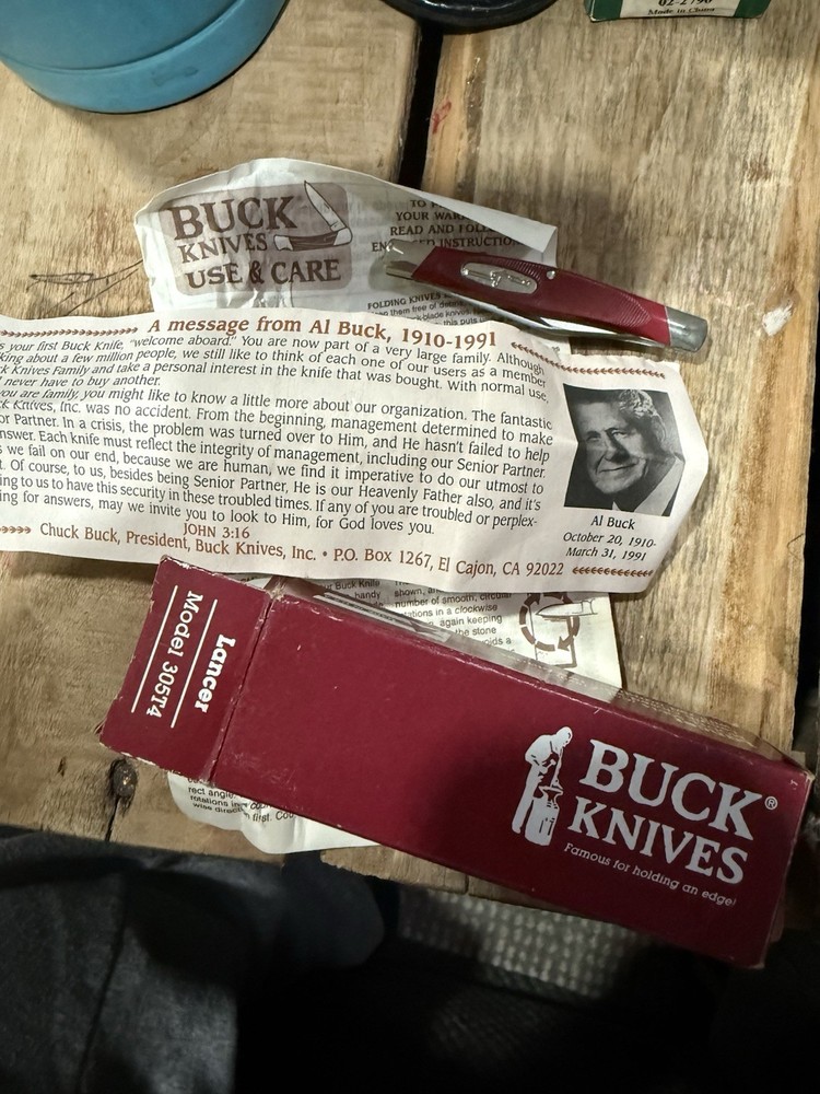 Buck Lancer Pocket Knife Model 305t4 With Box & Papers