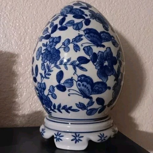 Vtg Large Porcelain Blue/White Butterfly Floral Decorative Egg on Base 9