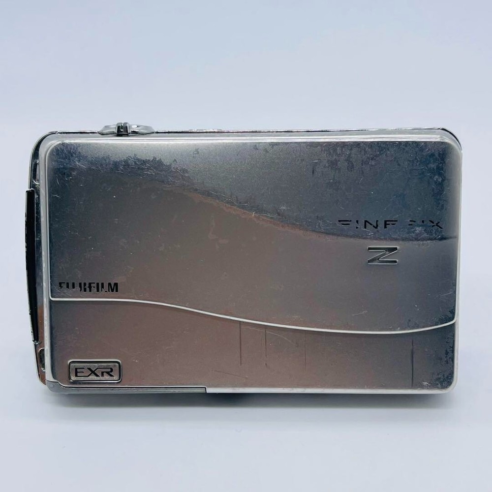 Fujifilm FinePix Z700EXR 12MP 5x Zoom Silver Digital Camera with EXR Sensor