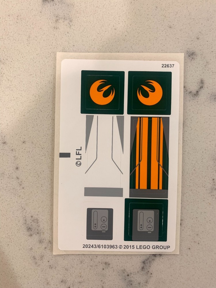 LEGO Star Wars Ezra's Speeder Bike Set 75090 with Minifigures