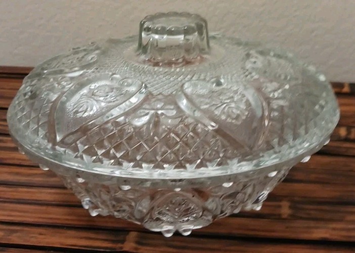 Vintage KYI Crystal Glass Heart Candy Dish 6.75x4 Inches Malaysia