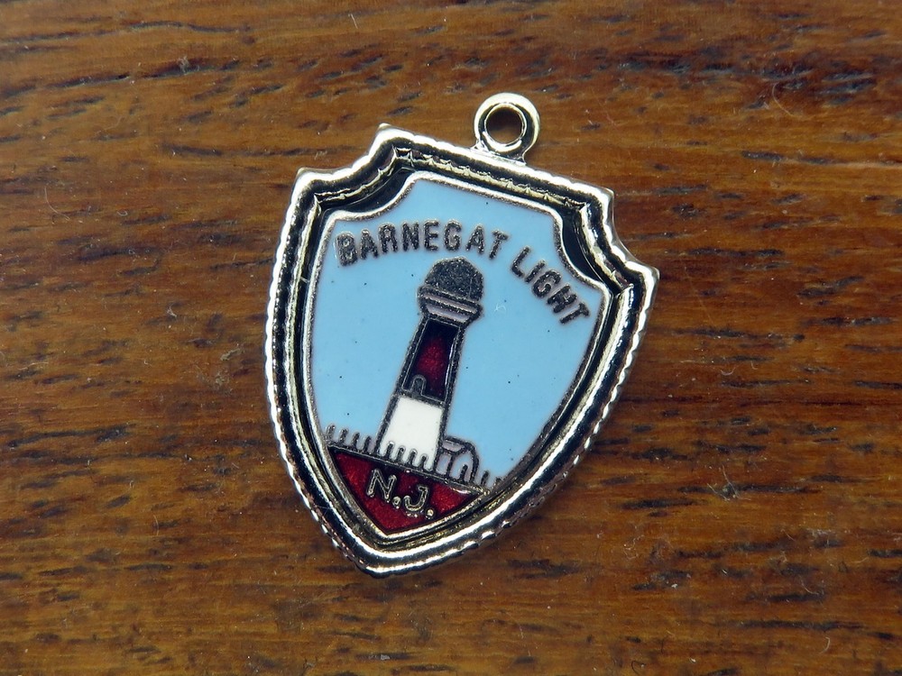 Vintage silver NEW JERSEY STATE BARNEGAT LIGHT HOUSE TRAVEL SHIELD charm 2-46