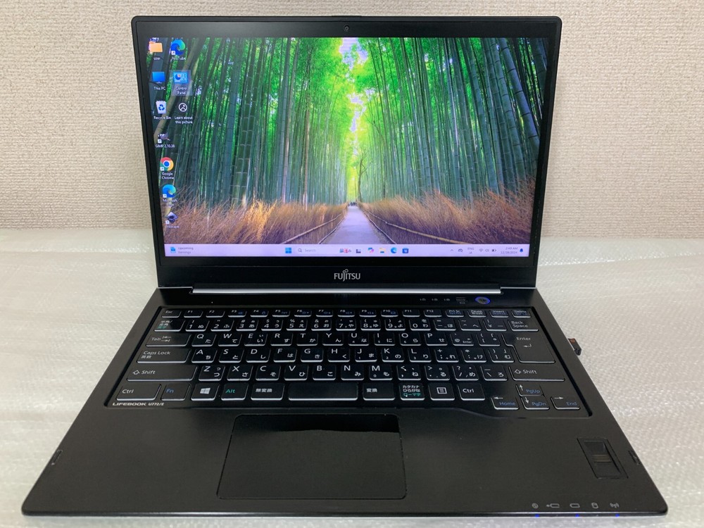 [English OS/Full Inspected] Fujitsu Lifebook 772 i3  1.9GHz RAM 8GB SSD 256GB