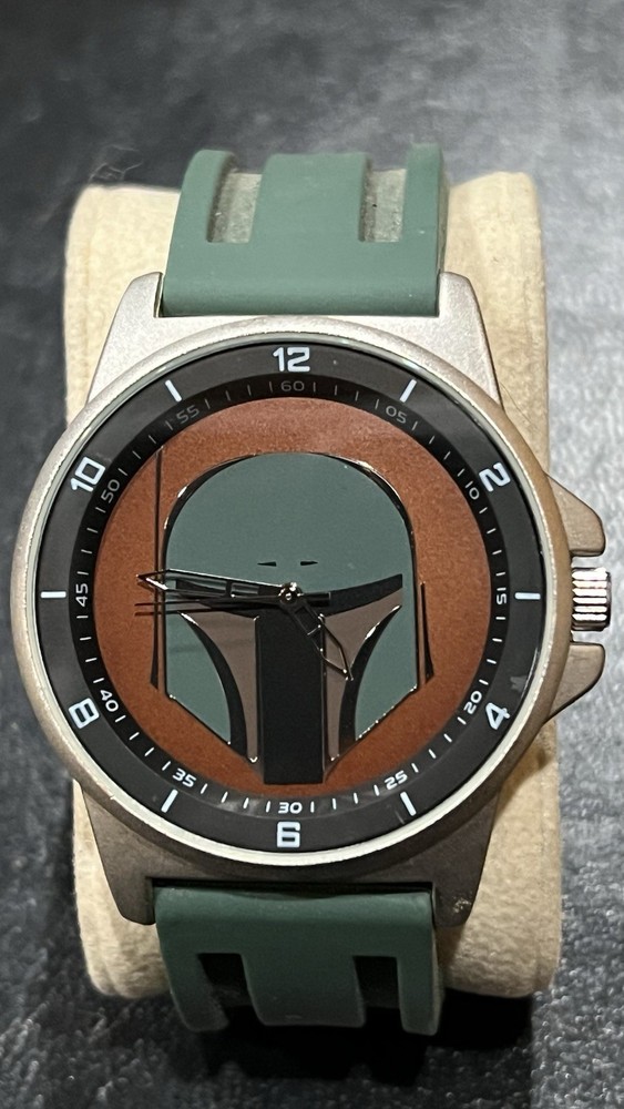 BOBA FETT Star Wars Lucasfilm Accutime Watch Green Silicone Strap BO1203
