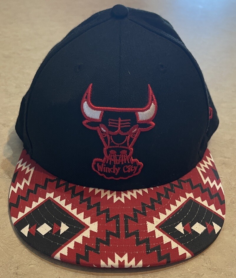 New Era Chicago Bulls Windy City Hat 59Fifty Size 7 3/8 Aztec Print Fitted