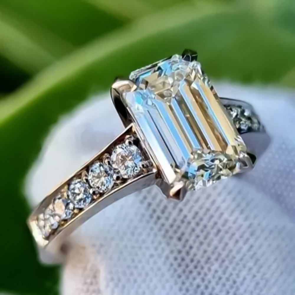 4.00 Ct Certified Emerald Cut White Diamond Solitaire Ring In 925 Silver