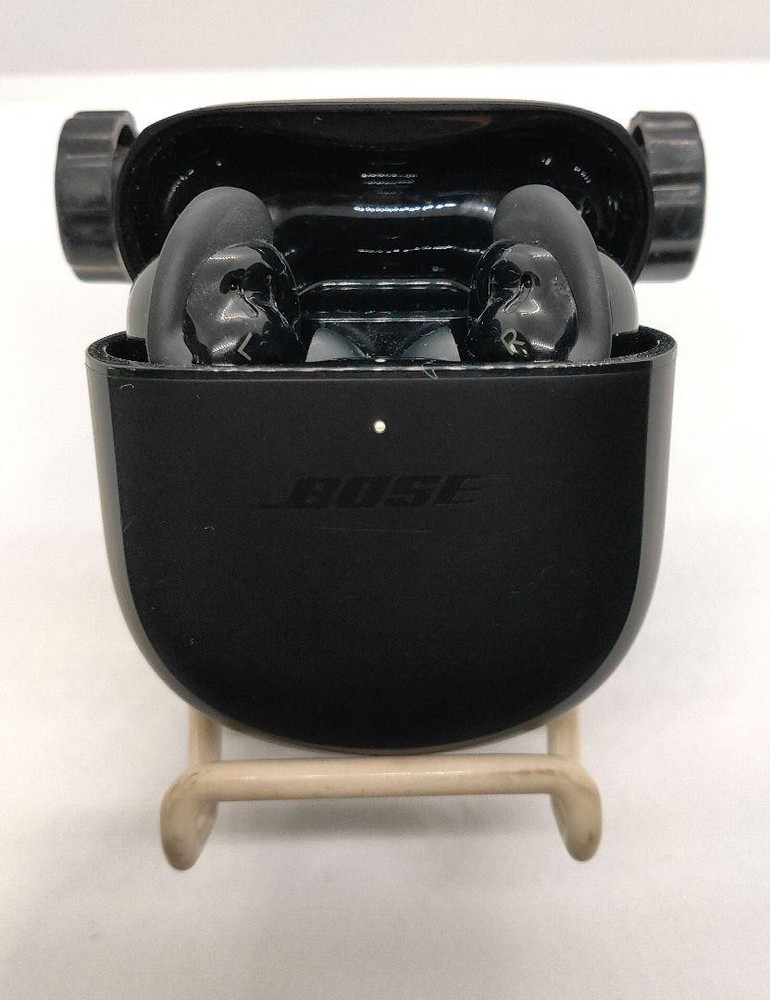 Bose QuietComfort Wireless Earbuds Pre-Owned Noise-Canceling