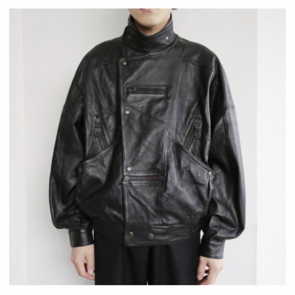 Men's stylish stand collar leather jacket for a sleek look