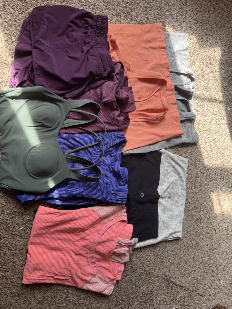 Lululemon Size 8 Lot