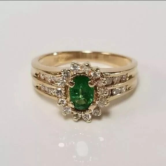 Pretty Wedding Ring 2Ct Oval Cut Simulated Green Emerald 14K Yellow Gold Plated