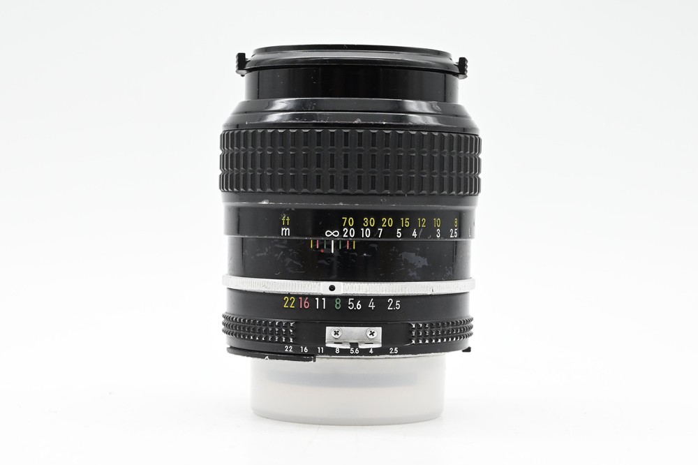 Nikon Nikkor AI 105mm f2.5 Manual Focus Prime Lens #856
